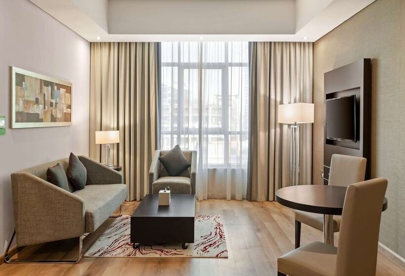 Президентский Люкс, Ramada By Wyndham Dubai Barsha Heights