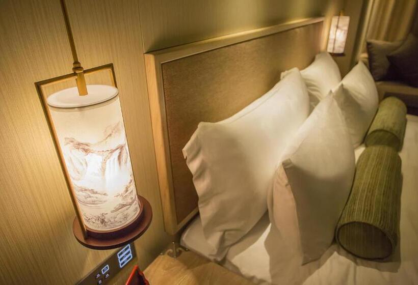 Президентский Люкс, Ln Hotel Five