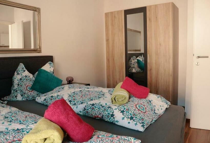バルコニー付き１ベッドルームアパートメント, Vienna Airport Residences