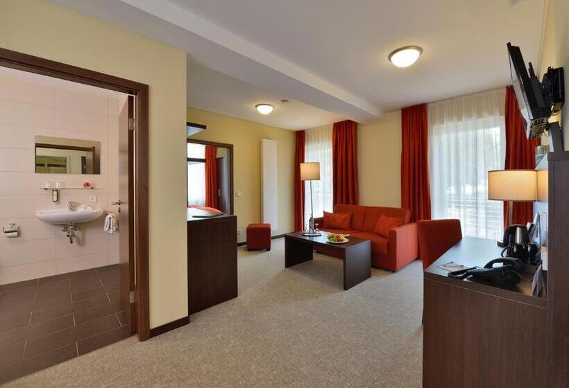 Family Suite, Aribo