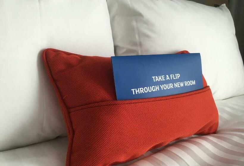 Номер Стандарт, Holiday Inn Express St. Albans   M25, Jct.22
