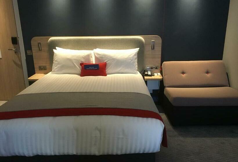 Номер Стандарт, Holiday Inn Express St. Albans   M25, Jct.22