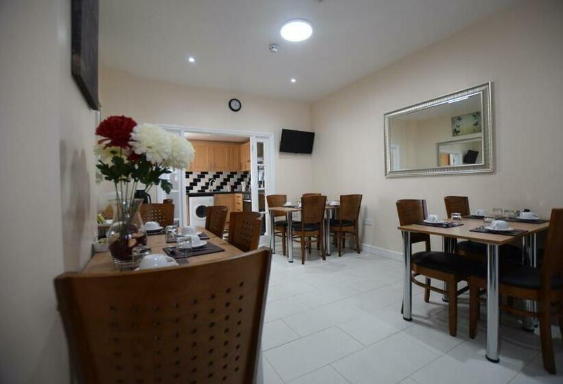 Номер Стандарт Индивидуальный Совместная Ванная, Woodlands Lodge Ilford