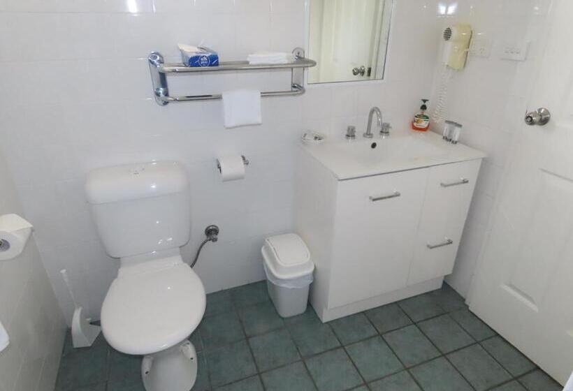 استودیوی لوکس, Emu Point Motel