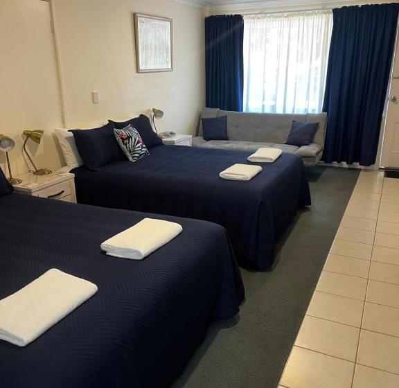 استودیوی لوکس, Emu Point Motel