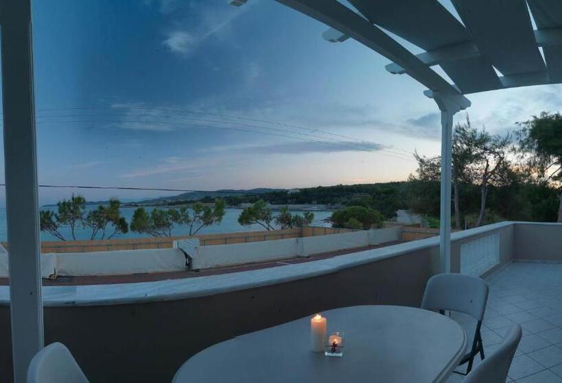 스위트, Epavlis Beach Resort