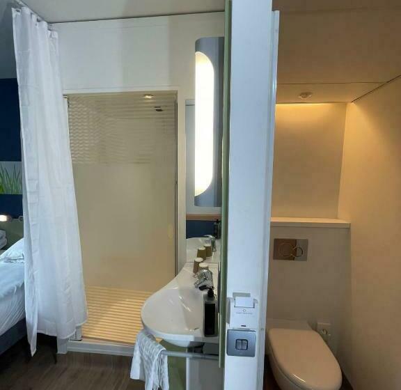 클래식 룸 더블 침대, Ibis Budget Belfast City Centre