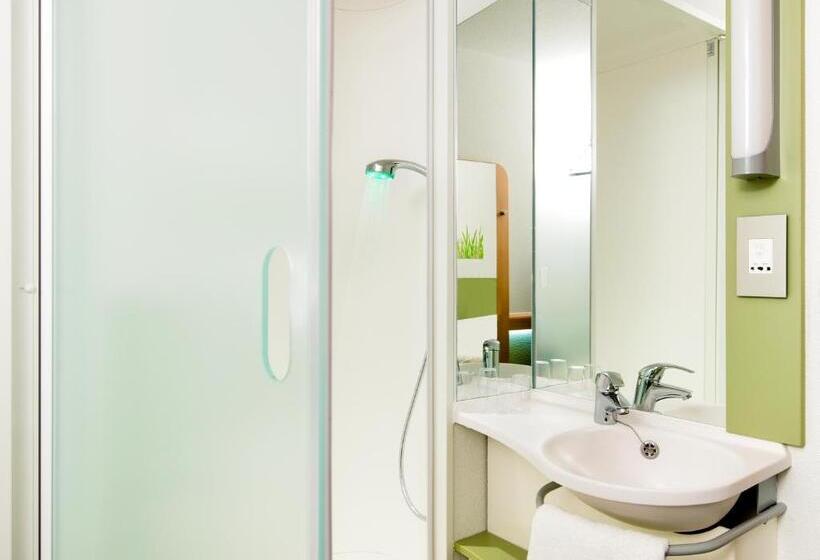 스탠다드 룸 더블 침대, Ibis Budget Belfast City Centre