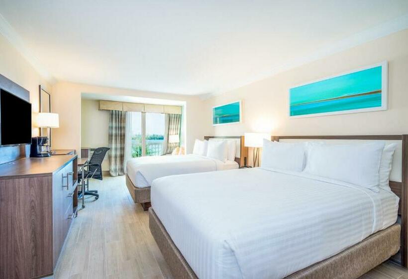 سوییت, Holiday Inn Express & Suites Nassau, An Ihg