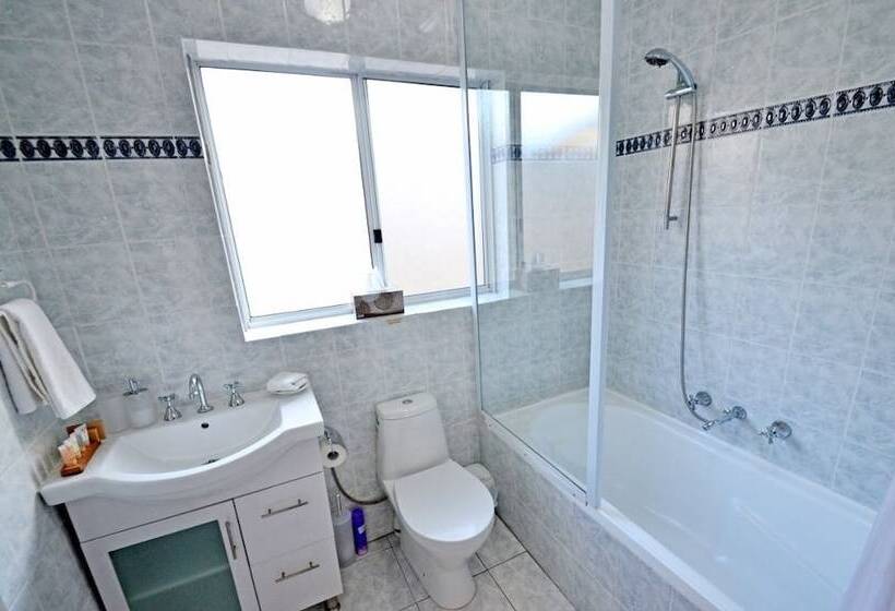 Номер Стандарт, Inn The Tuarts Guest Lodge