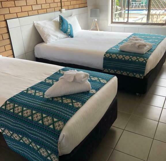 Номер Deluxe Вид на Бассейн, Tamworth Central Motel