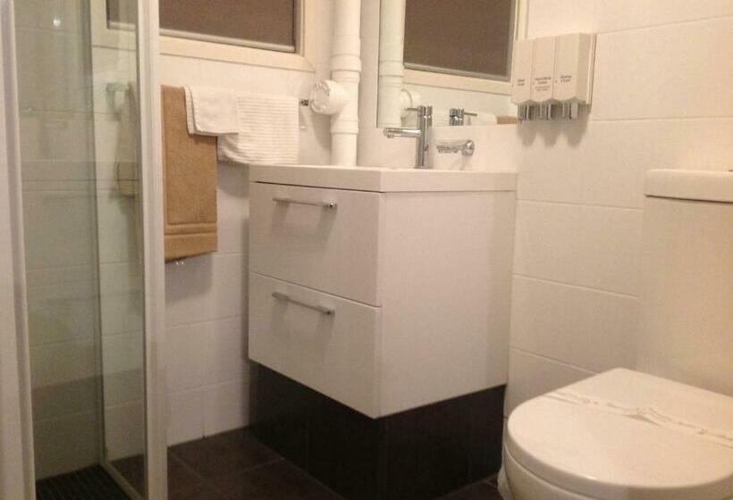 Номер Deluxe Вид на Бассейн, Tamworth Central Motel