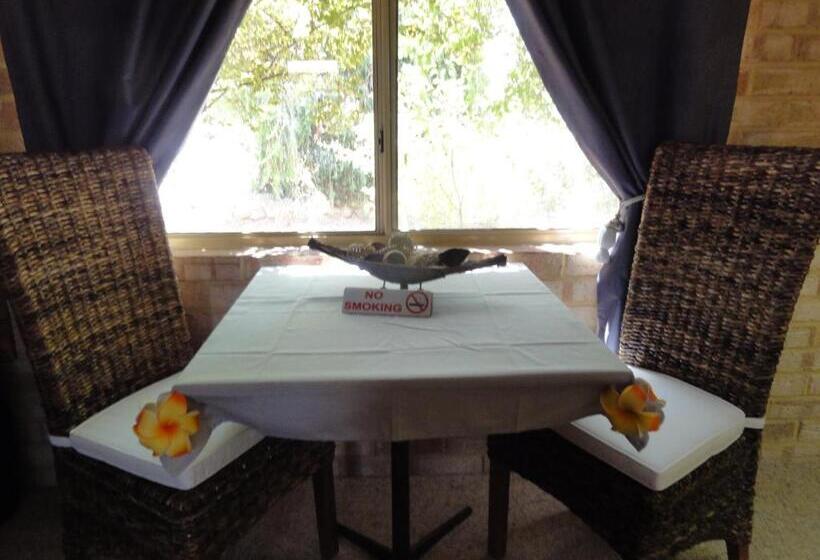 Президентский Люкс, York S Boutique Motel