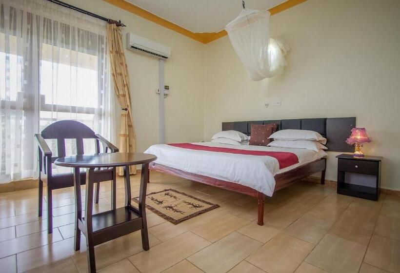سوییت جونیور, Askay Hotel Suites