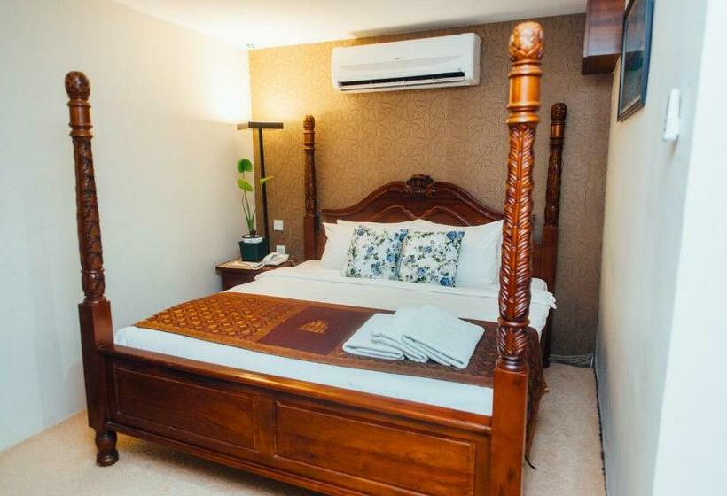 Номер Executive, Darul Makmur