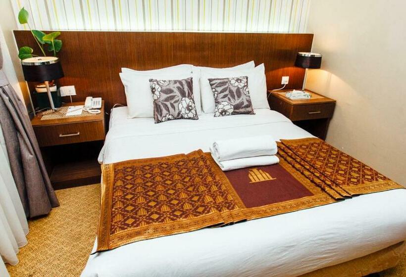 Номер Deluxe, Darul Makmur