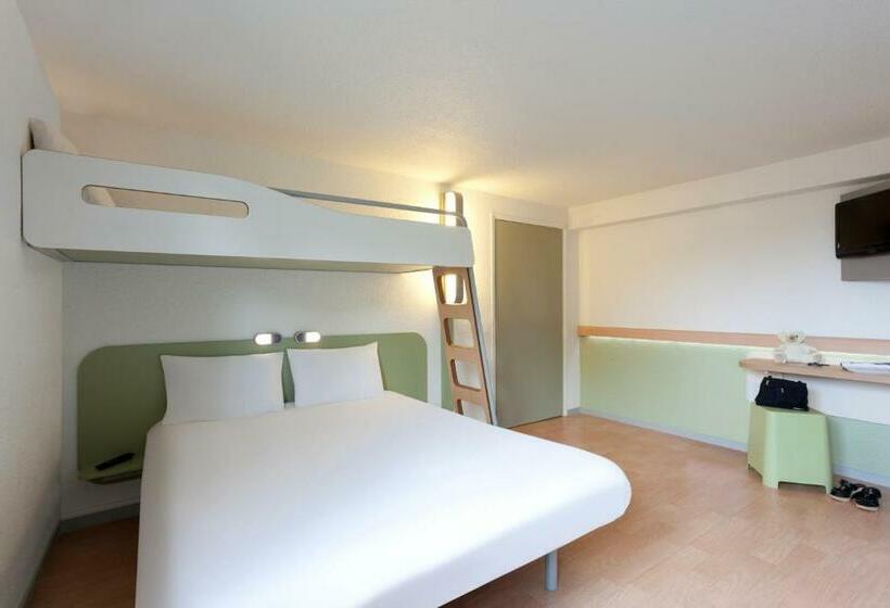 Номер Стандарт Трехместный, Ibis Budget Tarbes