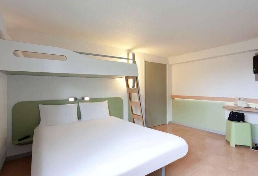 Номер Стандарт Трехместный, Ibis Budget Tarbes