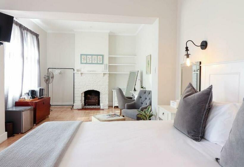 Семейный Номер, Whispering Oaks Guest House