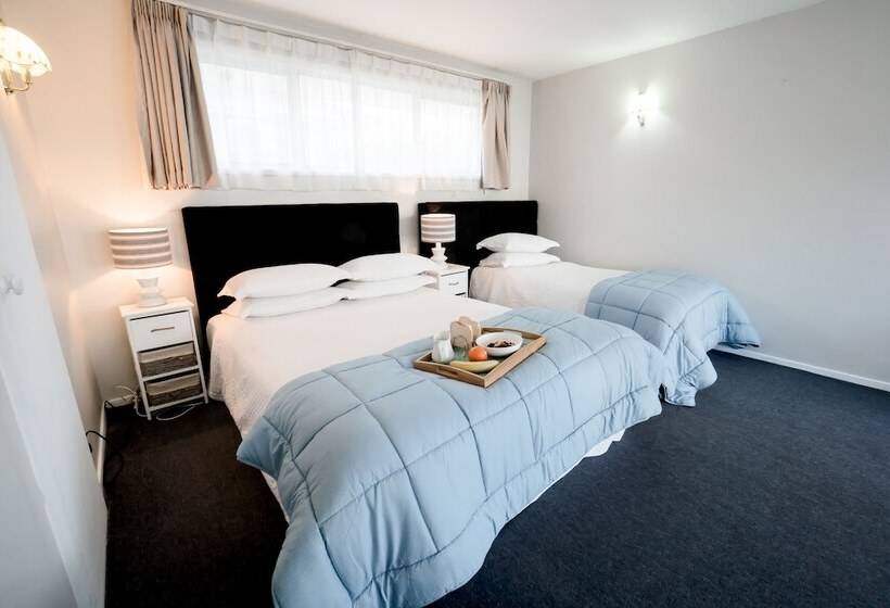 Студия Стандарт, Coachman Motel