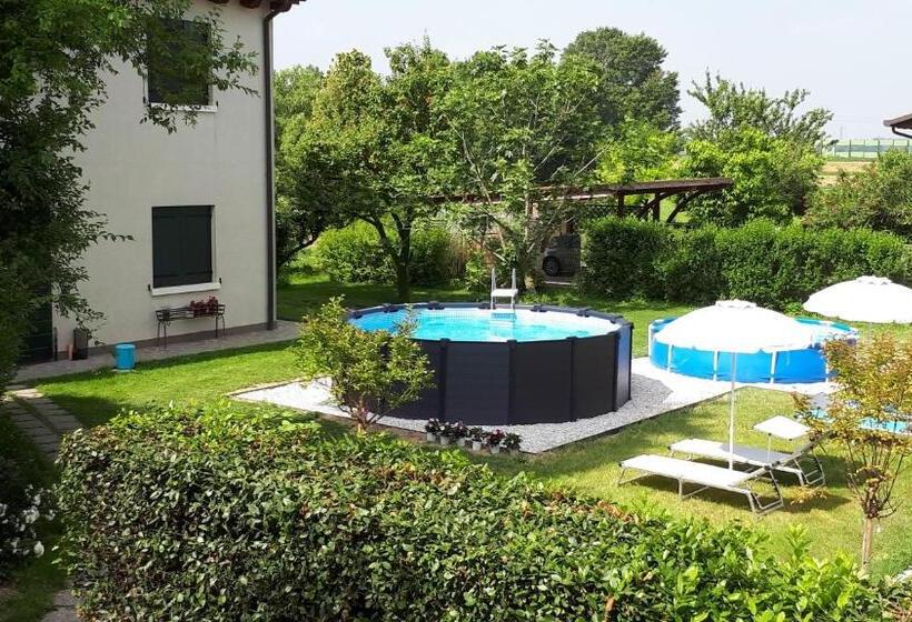 Классический Номер Вид на Сад, Agriturismo Ai Carpini