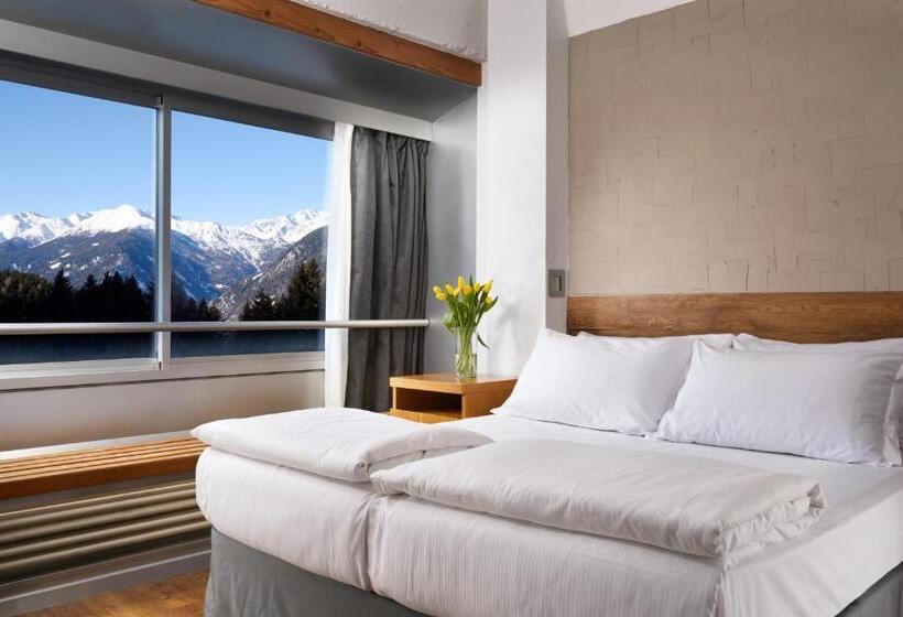 Quarto Estandar Individual, Th Marilleva