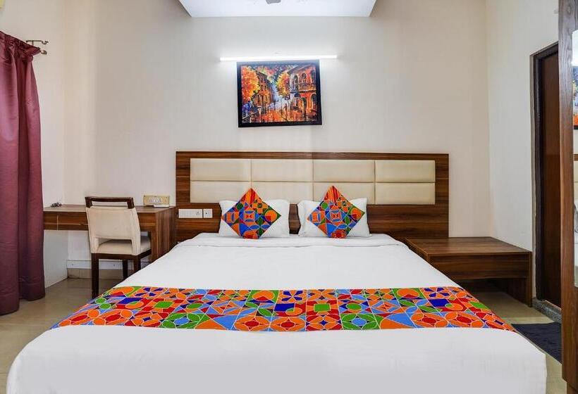 Люкс, Fabhotel Astra Electronic City