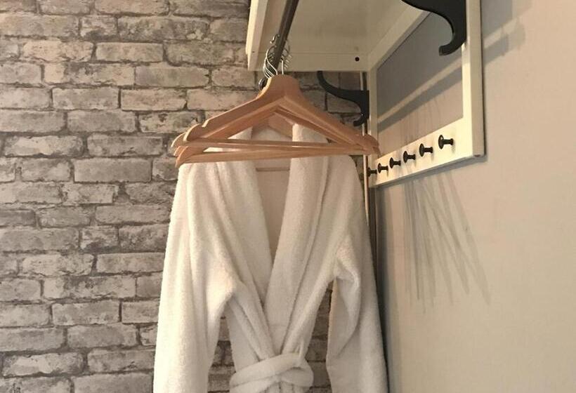 Семейный Номер, Kingsmere Guest House