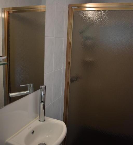 패밀리 룸, Sanctuary House Resort Motel