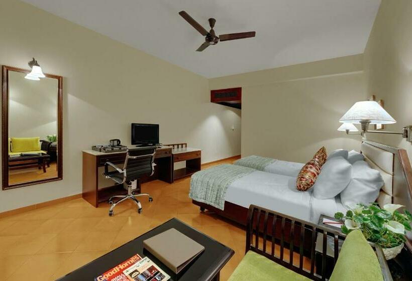 Номер Deluxe, The Fern Kesarval Hotel & Spa, Verna Plateau   Goa