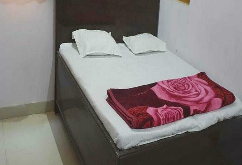 اتاق کلاسیک سه تخته, Oyo 80932 Rr Guest House
