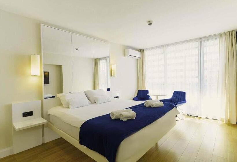 استودیو استاندارد با تخت کینگ, Elegance Sea View Aparthotel In Orbi City Batumi
