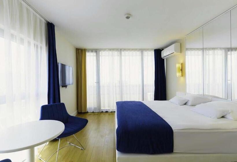 استودیو استاندارد با تخت کینگ, Elegance Sea View Aparthotel In Orbi City Batumi
