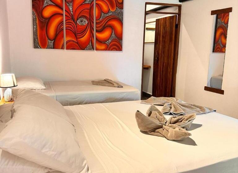 اتاق استاندارد سه نفره, Beach Front Bahia