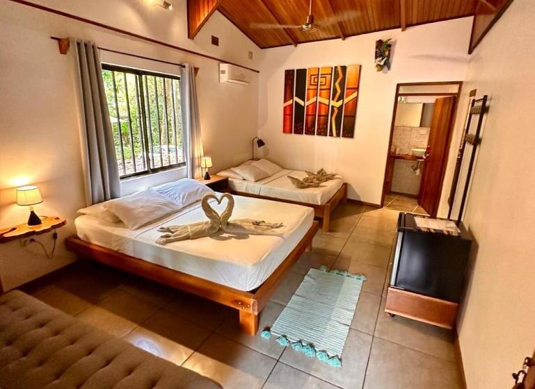 اتاق استاندارد چهار تخته, Beach Front Bahia