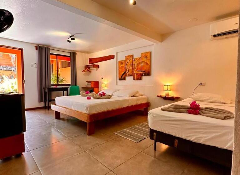 اتاق استاندارد چهار تخته, Beach Front Bahia