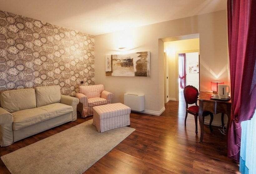 اتاق استاندارد با تخت بزرگ, Garibaldi 61
