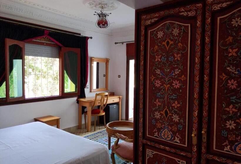 デラックスルーム, Malabata Guest House