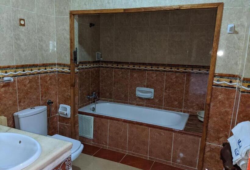 プレジデントスイートルーム, Malabata Guest House