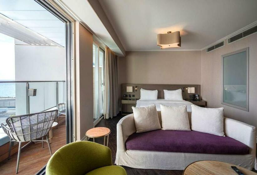 سوییت با چشم‌انداز دریا, Radisson Blu Hotel Istanbul Ottomare