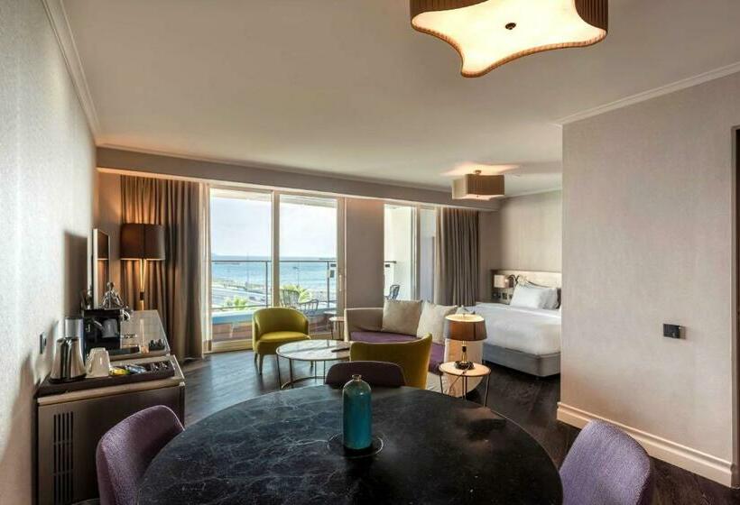 سوییت با چشم‌انداز دریا, Radisson Blu Hotel Istanbul Ottomare