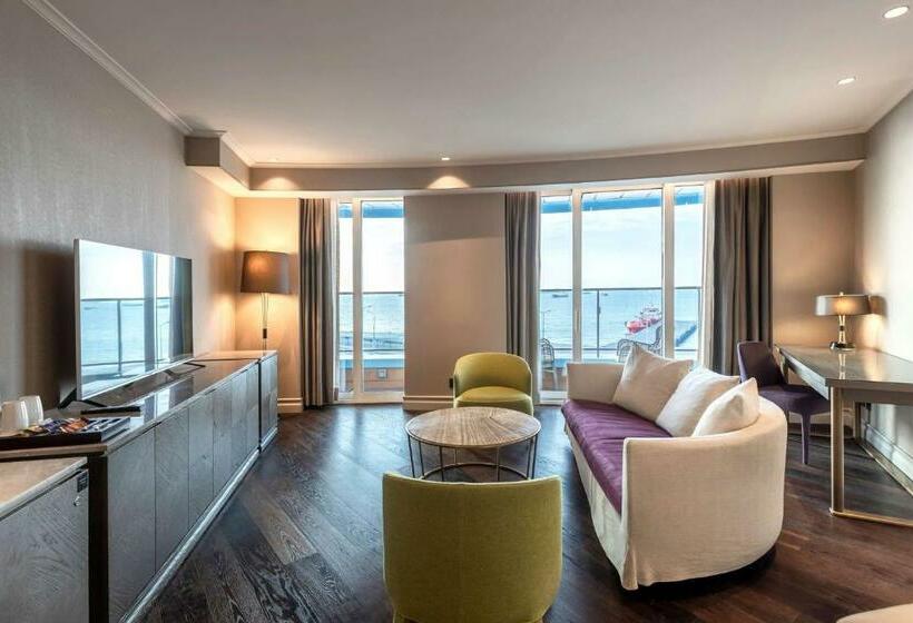 سوییت با چشم‌انداز دریا, Radisson Blu Hotel Istanbul Ottomare