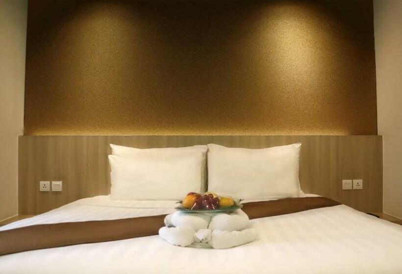 Номер Deluxe, Vasaka Hotel Jakarta Managed By Dafam