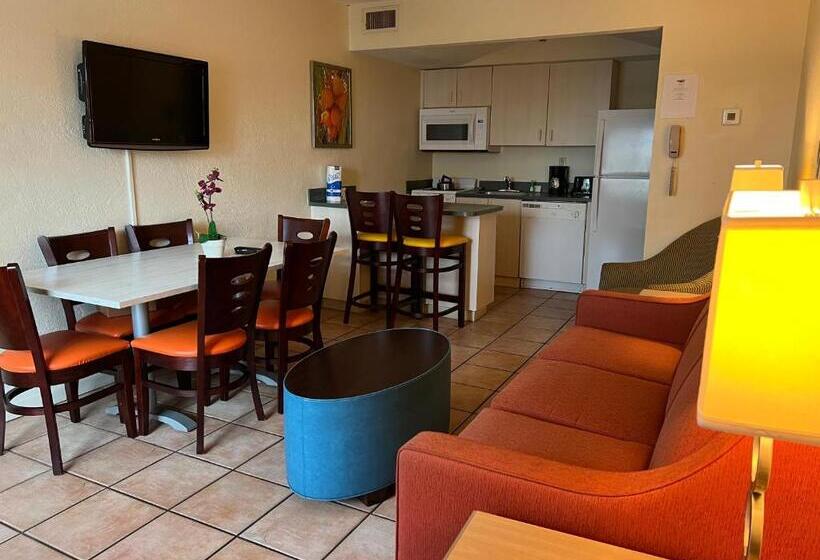 Апартаменты 2 Спальни Вид на Море, Enchanted Isle Hollywood Beach Resort