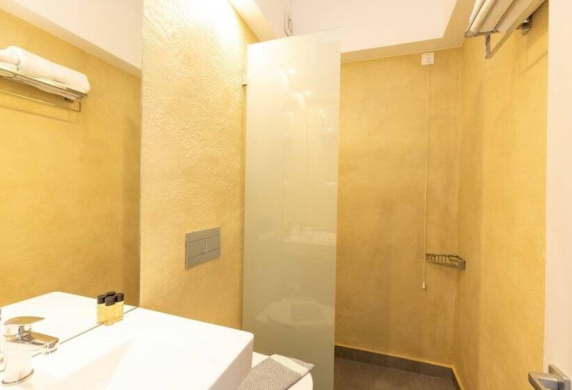 اتاق استاندارد, Achilleas Pension