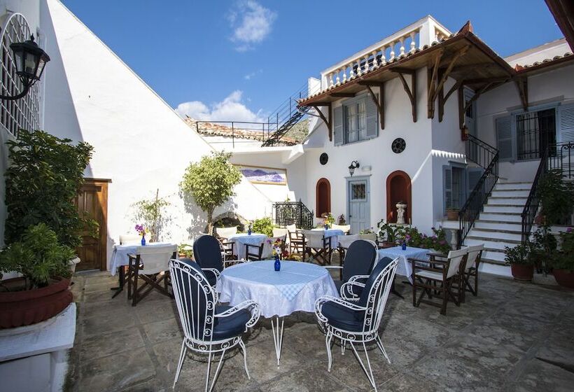 اتاق استاندارد سه نفره, Achilleas Pension