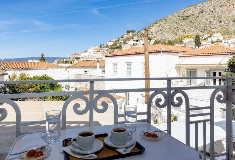 اتاق استاندارد با بالکن, Achilleas Pension