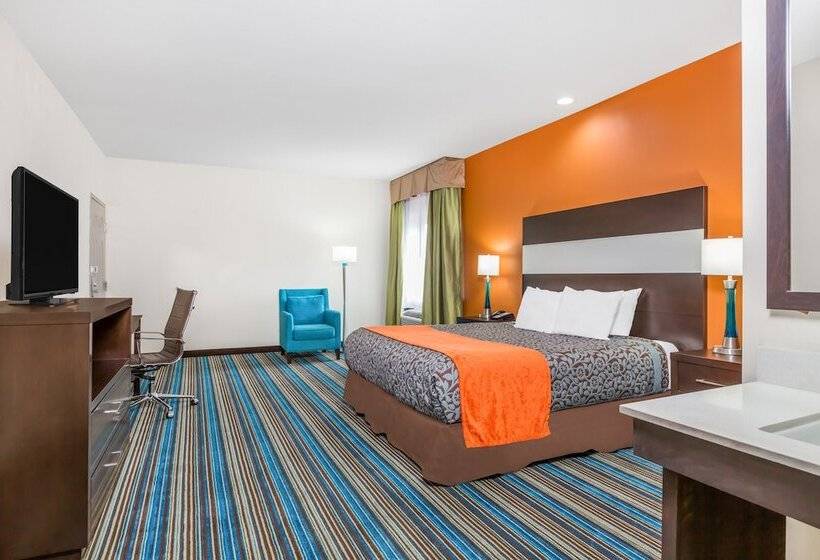 Номер Deluxe, Days Inn & Suites By Wyndham Katy