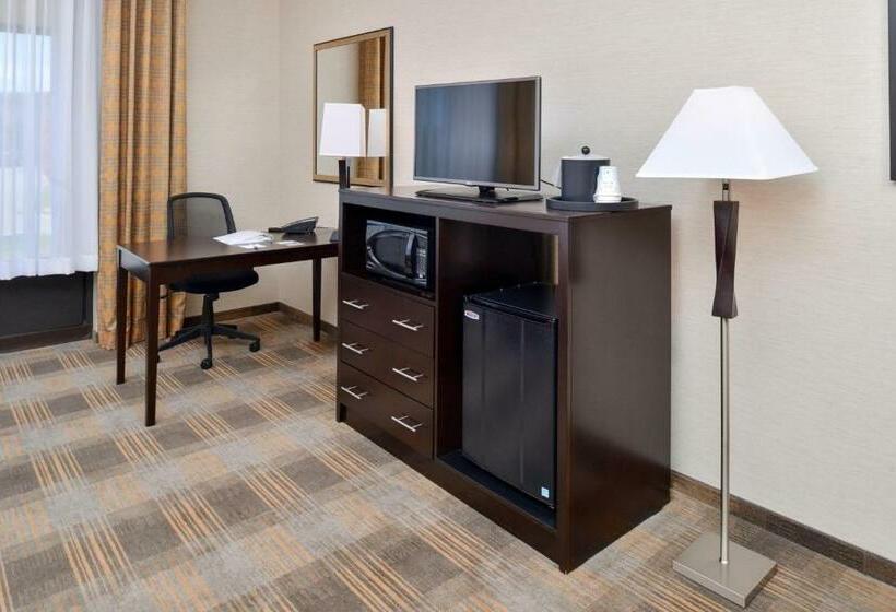Номер Стандарт, Hampton Inn & Suites California Universitypittsburgh