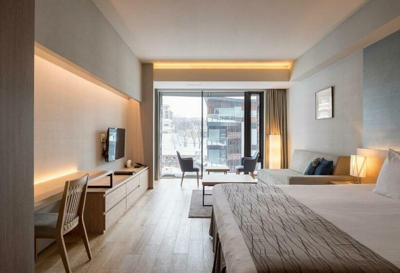 استودیوی استاندارد, Aya Niseko